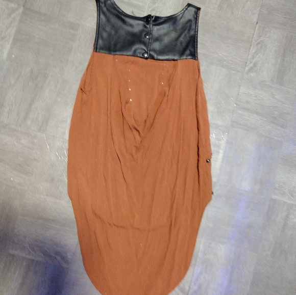 Studded sleeveless top - Picture 8 of 13